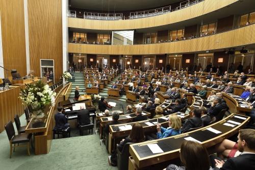 zdjęcie: wnętrze sali posiedzeń izby niższej austriackiego parlamentu
